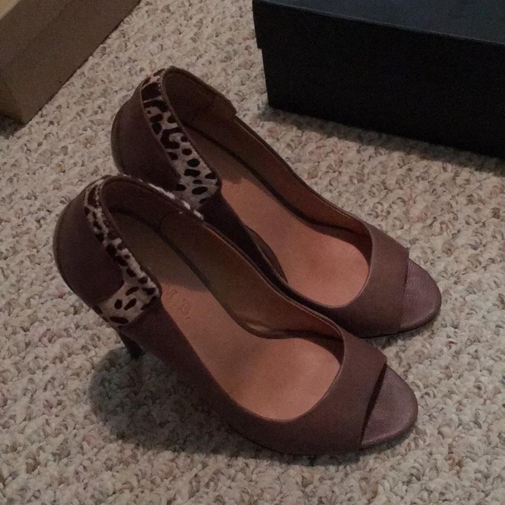 Lamb Dora heels sz7 NIB